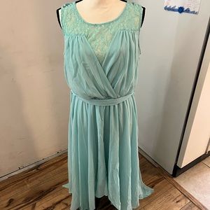 Women’s key-hole dress